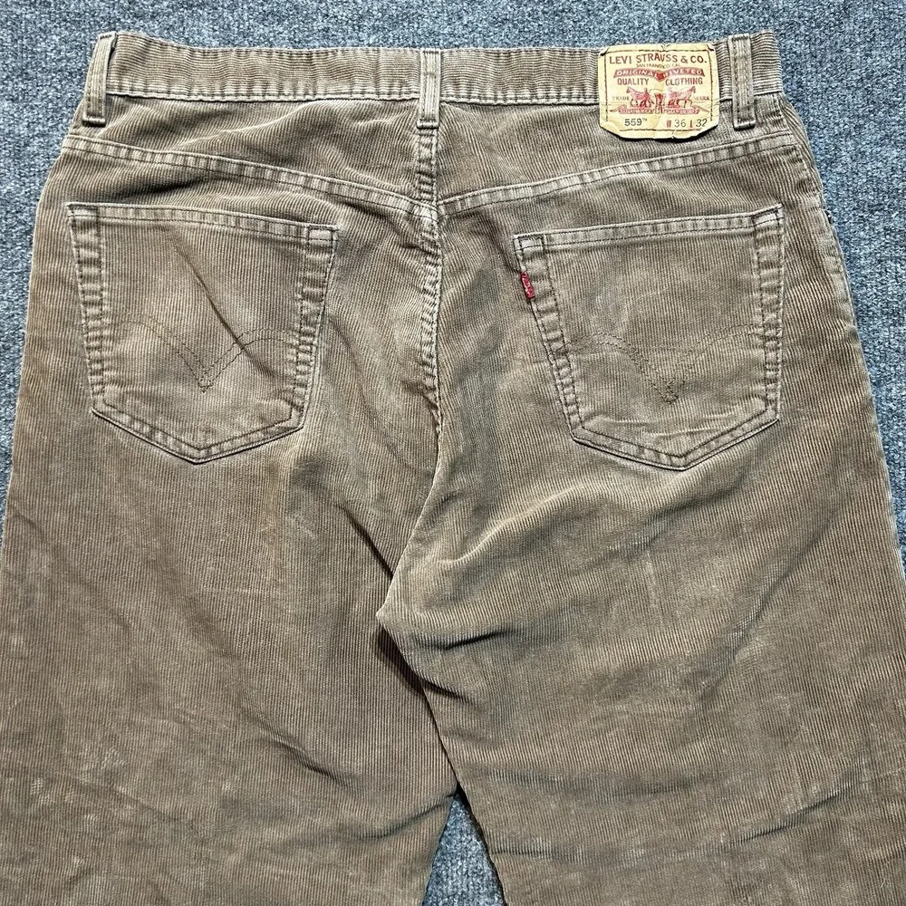 VTG Y2K Levi's 559 Corduroy Pants Mens 36x32 Brown Relaxed Straight Leg Jeans